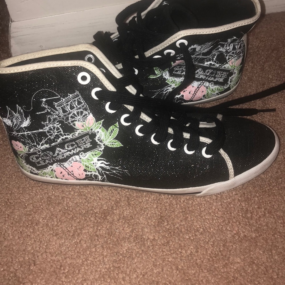 SHOES. Black coach hight tops sneakers. BEAUTIFUL.